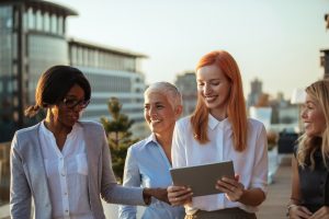 De la angajată la antreprenoare: Povestea femeilor din 2025