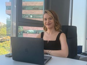 De la ofertă unică la comparație reală: cum îi ghidează Mădălina Răileanu, Portfolio Manager The Money Advisor, pe clienți